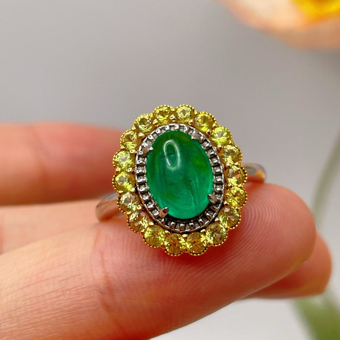 14k Gold 2.56 Ctw Natural Emerald & Sapphire Ring - 2