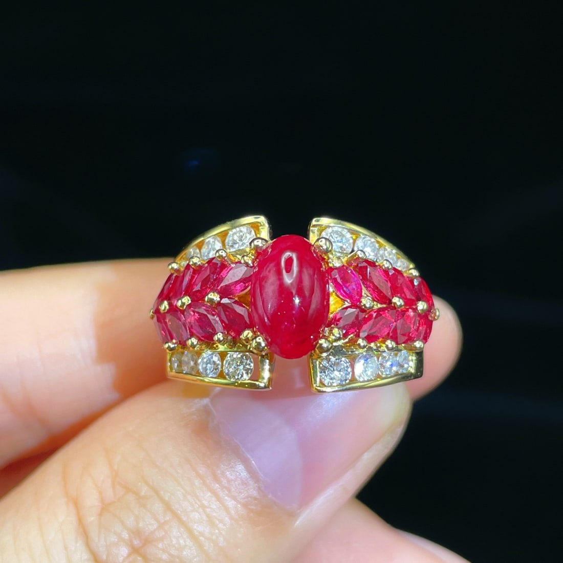 14k Gold 2.44 Ctw Natural Ruby & Ruby Ring: Ref:231122182 // gold content:14k gold // ring size:7. 25us // // main gemstone:ruby // shape:oval // carat weight:1. 52ct // color:red // treatment:natural // // adjacent gemstone 2 : ruby // shape:m
