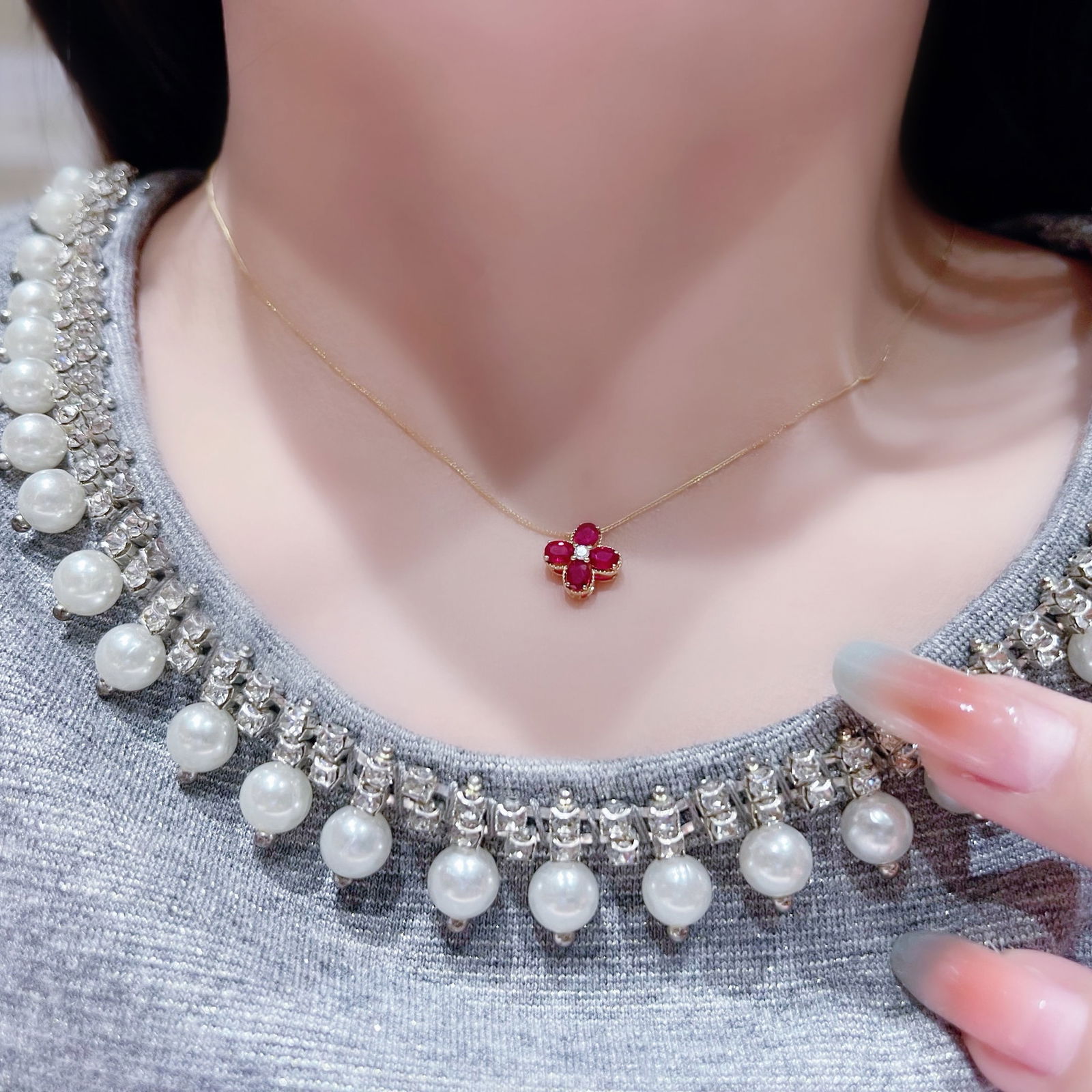 14k Gold 0.6 Ct Vivid Red Natural Ruby & Diamond Necklace - 2