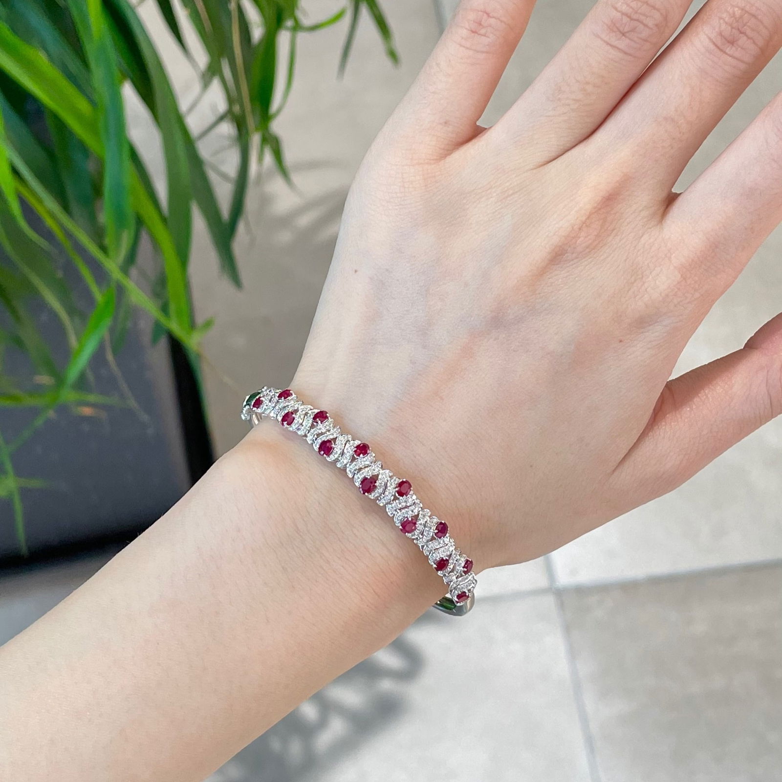 14k Gold 1.40 Ct Natural Ruby & Diamond Bangle - 8