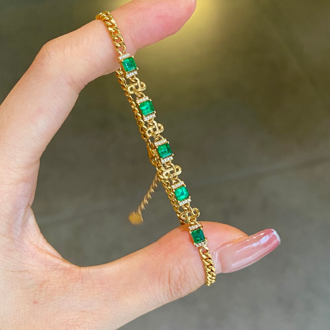 14k Gold 1.12 Ct Vivid Green Natural Emerald & Diamond Bracelet - 3