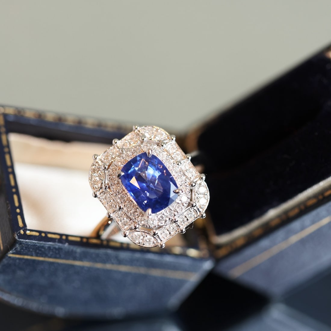 14k Gold 2.01 Ctw Natural Sapphire & Diamond Ring - 3