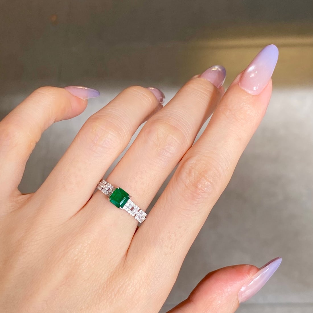 14k Gold 1.09 Ctw Vivid Green Natural Emerald & Diamond Ring - 4