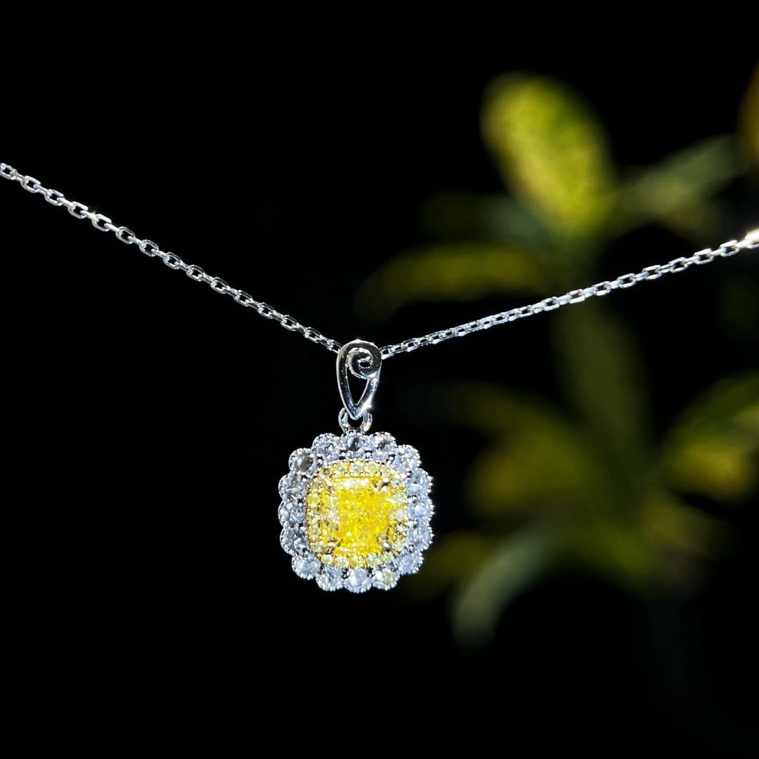14k Gold 1.32 Ctw Natural Yellow Diamond & Diamond Pendant( Without Chain ): Ref:231122223 // gold content:14k gold // main gemstone:yellow diamond // shape:cushion // carat weight:1. 01ct // color:yellow // treatment:natural // // adjacent gemstone 2 : diamond // shape:round