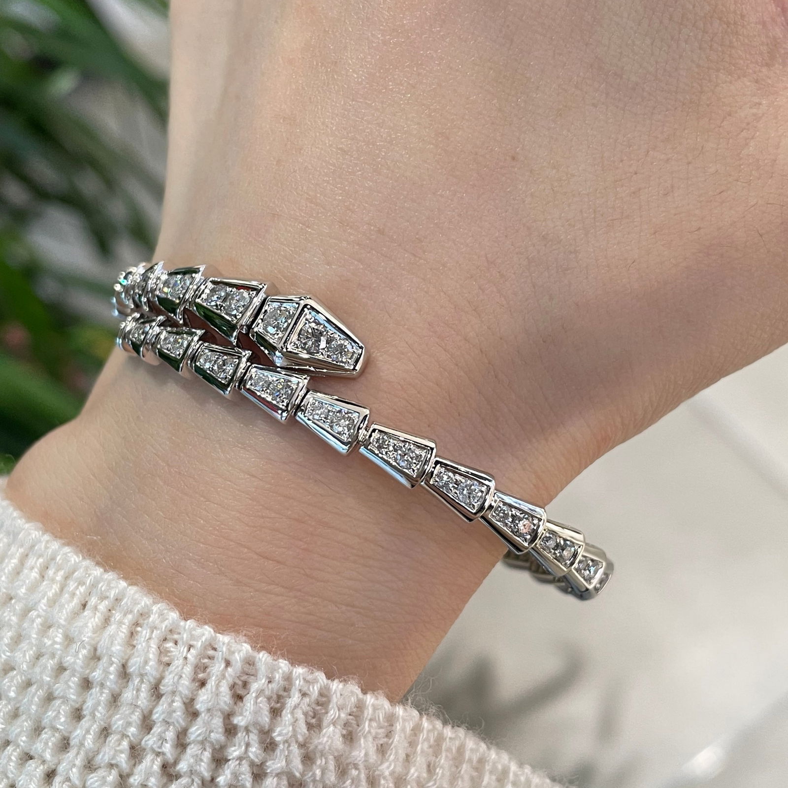 14k Gold 2 Ct Natural H Diamond Bangle - 3