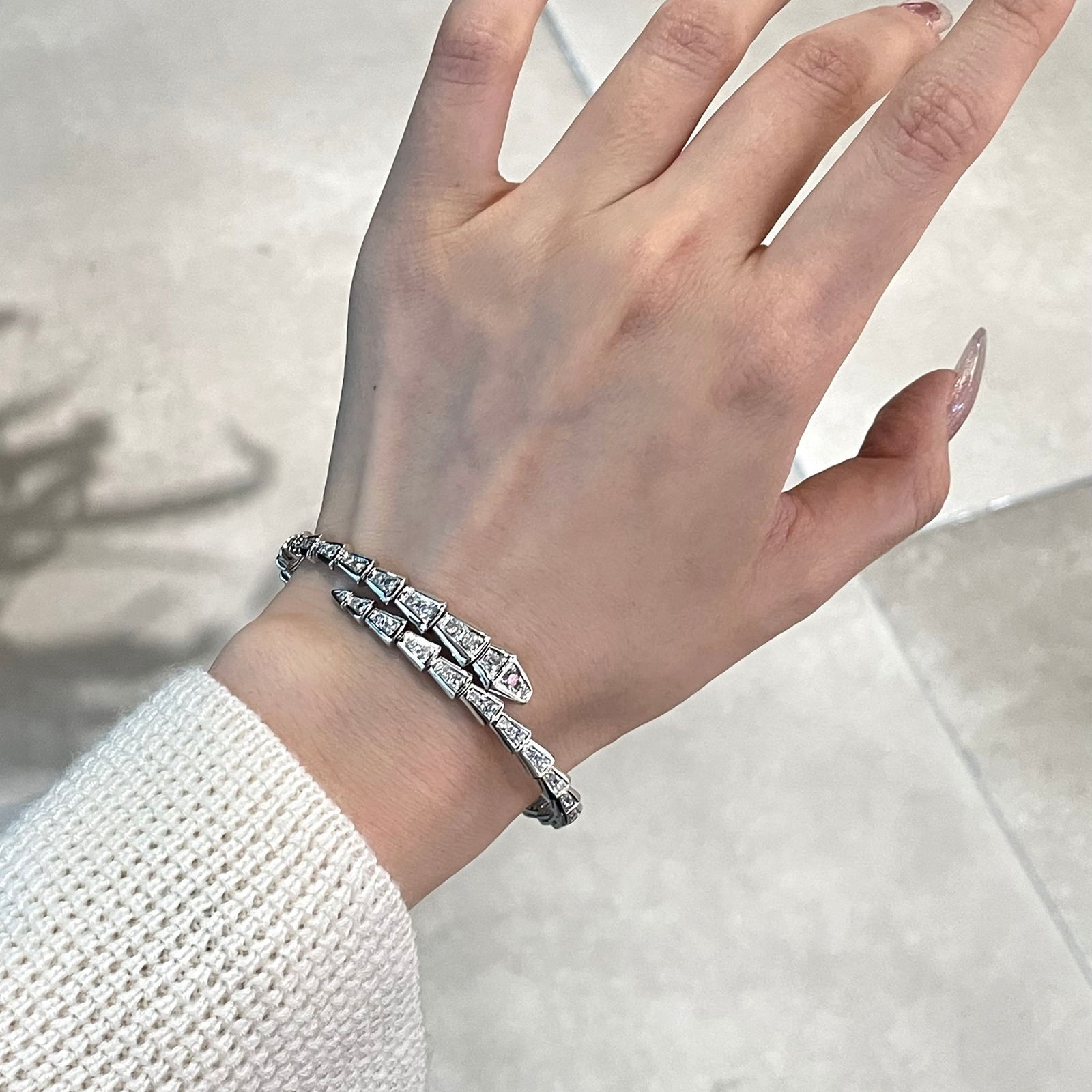 14k Gold 2 Ct Natural H Diamond Bangle - 4