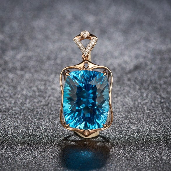 14k Gold 20.3 Ct Natural Topaz & Diamond Pendant( Without Chain ): Ref:231122236 // gold content:14k gold // main gemstone:topaz // shape:cushion // carat weight:20. 3ct // color:blue // treatment:natural // // adjacent gemstone 2 : diamond // shape:round // clarity
