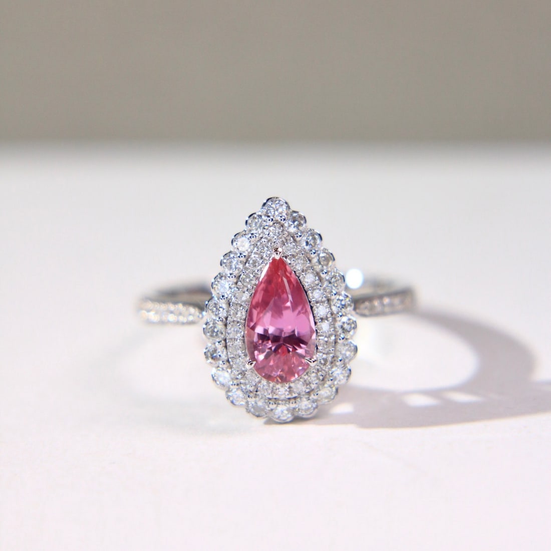 14k Gold 1.49 Ctw Natural Padparadscha Sapphire & Diamond Ring - 3