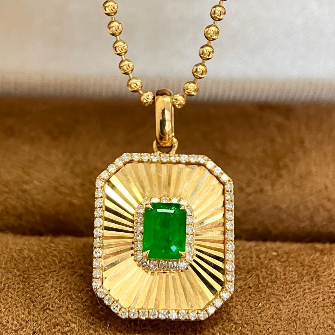 14k Gold 0.75 Ctw Vivid Green Natural Emerald & Diamond Pendant( Without Chain ) - 2