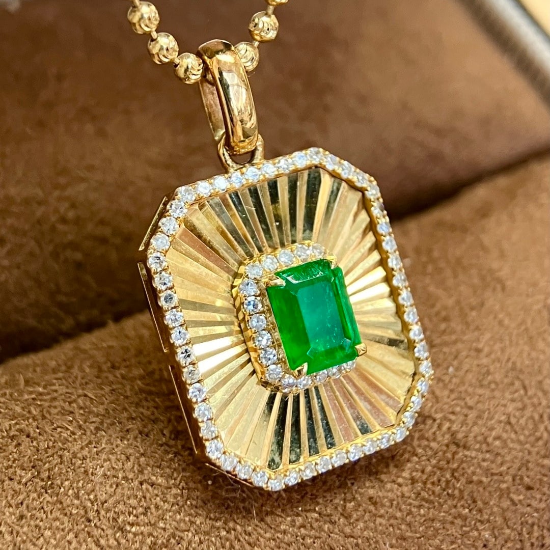 14k Gold 0.75 Ctw Vivid Green Natural Emerald & Diamond Pendant( Without Chain ) - 4