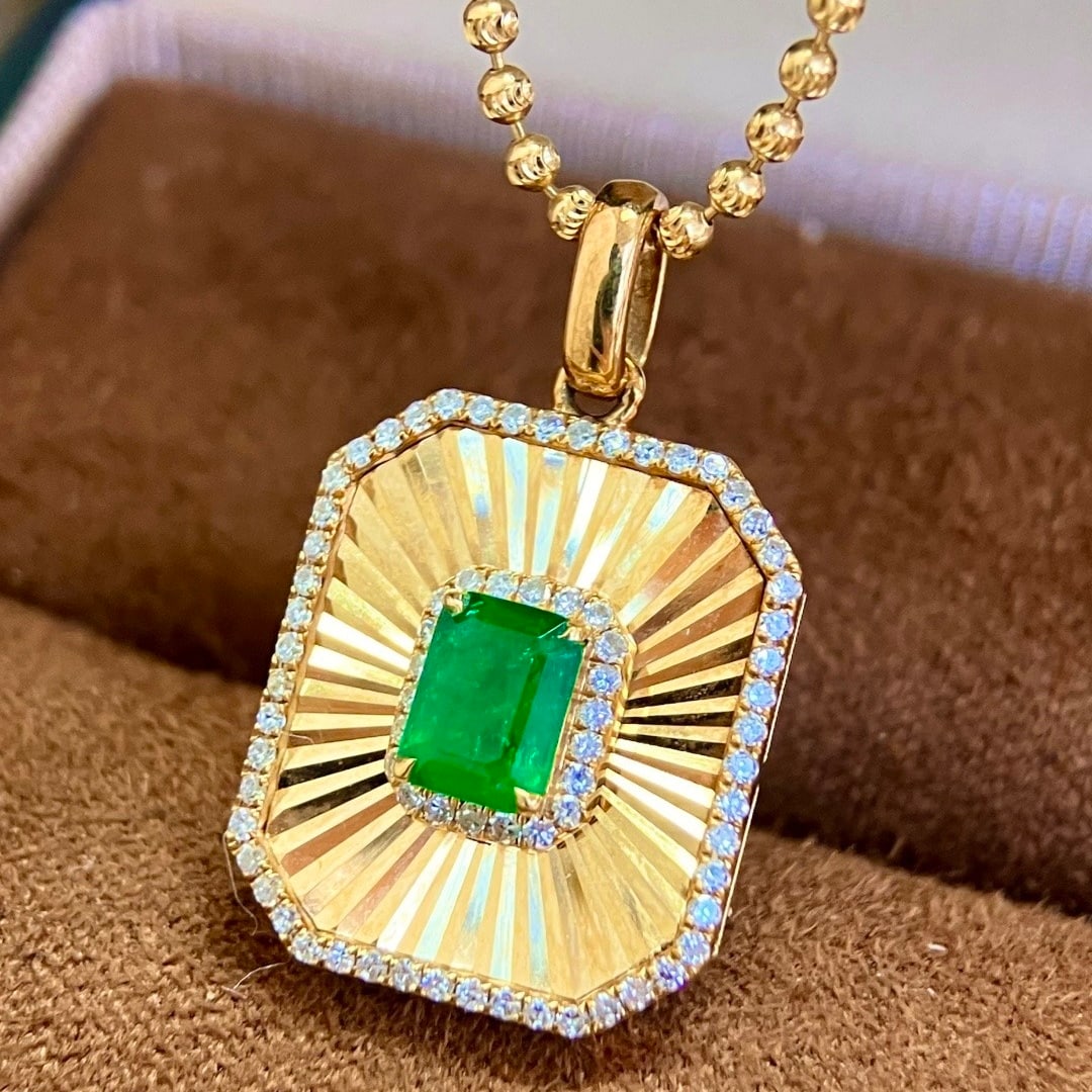 14k Gold 0.75 Ctw Vivid Green Natural Emerald & Diamond Pendant( Without Chain ) - 6