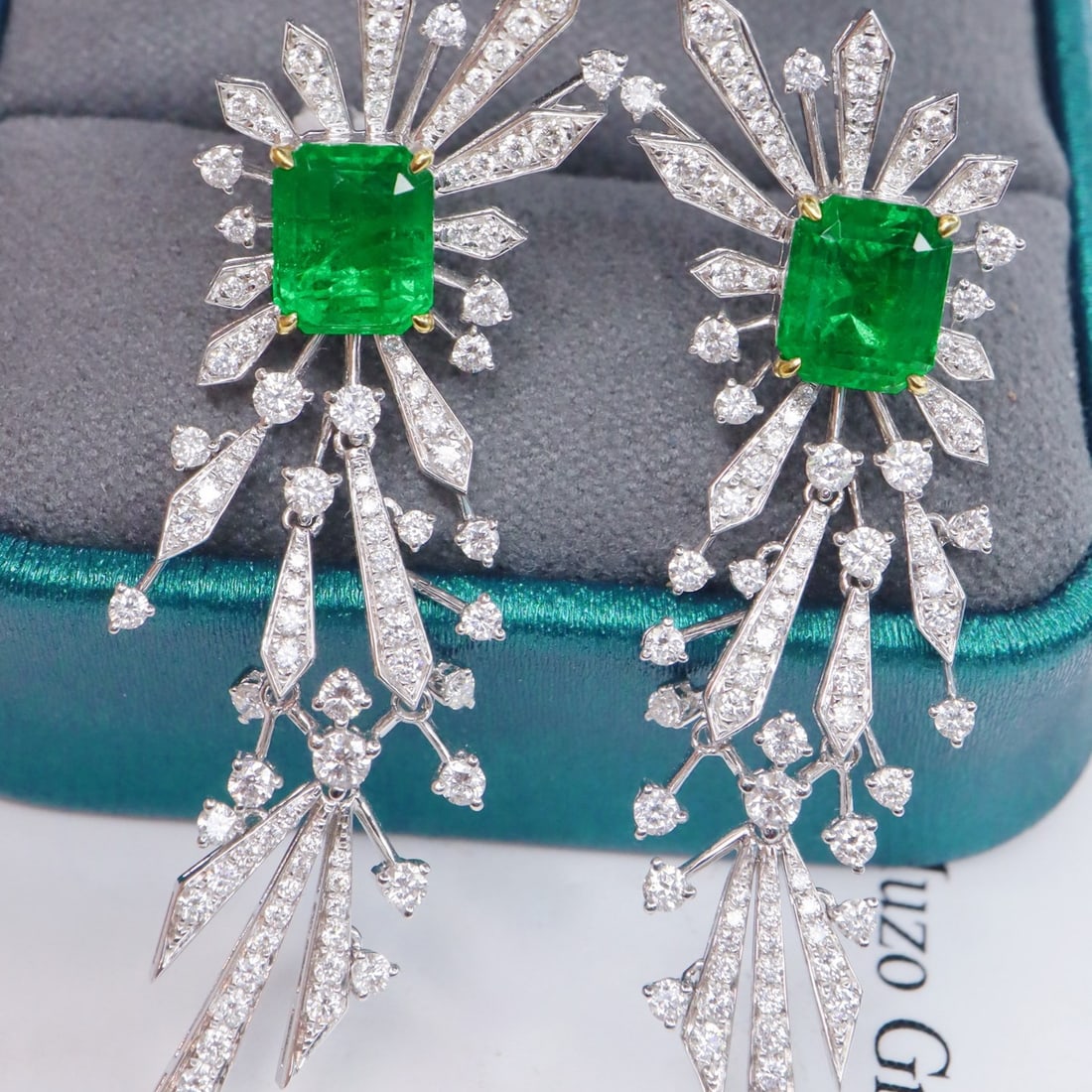 14k Gold 5.13 Ctw Vivid Green Natural Emerald & Diamond Earrings: Ref:231122274 // gold content:14k gold // main gemstone:emerald // shape:octagonal // carat weight:3. 42ct // color:vivid green // treatment:natural // // adjacent gemstone 2 : diamond // shape:round