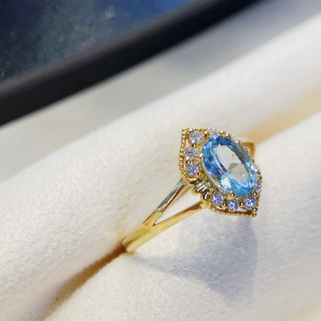 14k Gold 0.81 Ctw Natural Aquamarine & Diamond Ring - 2