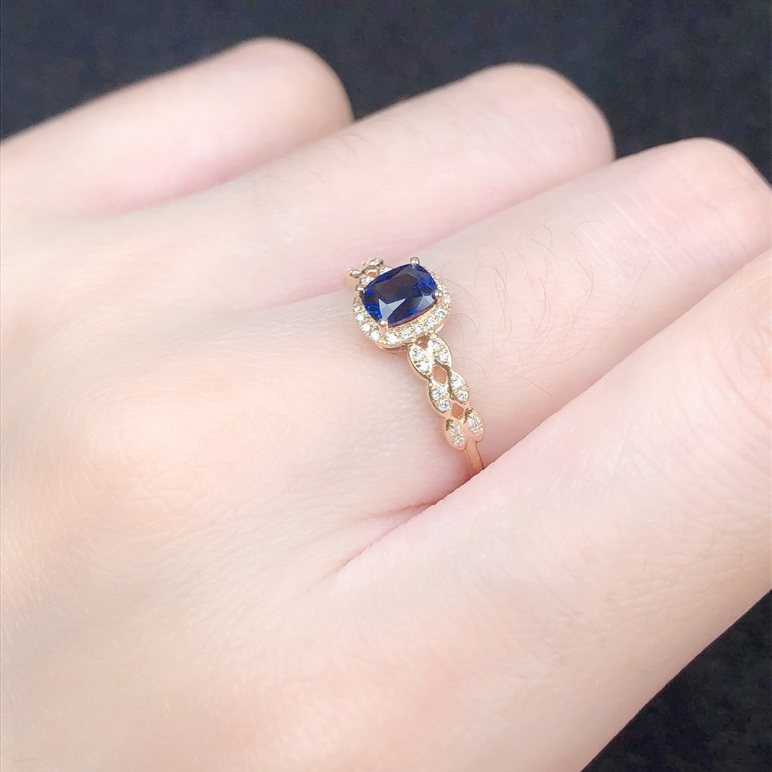 14k Gold 0.77 Ctw Natural Sapphire & Diamond Ring - 8