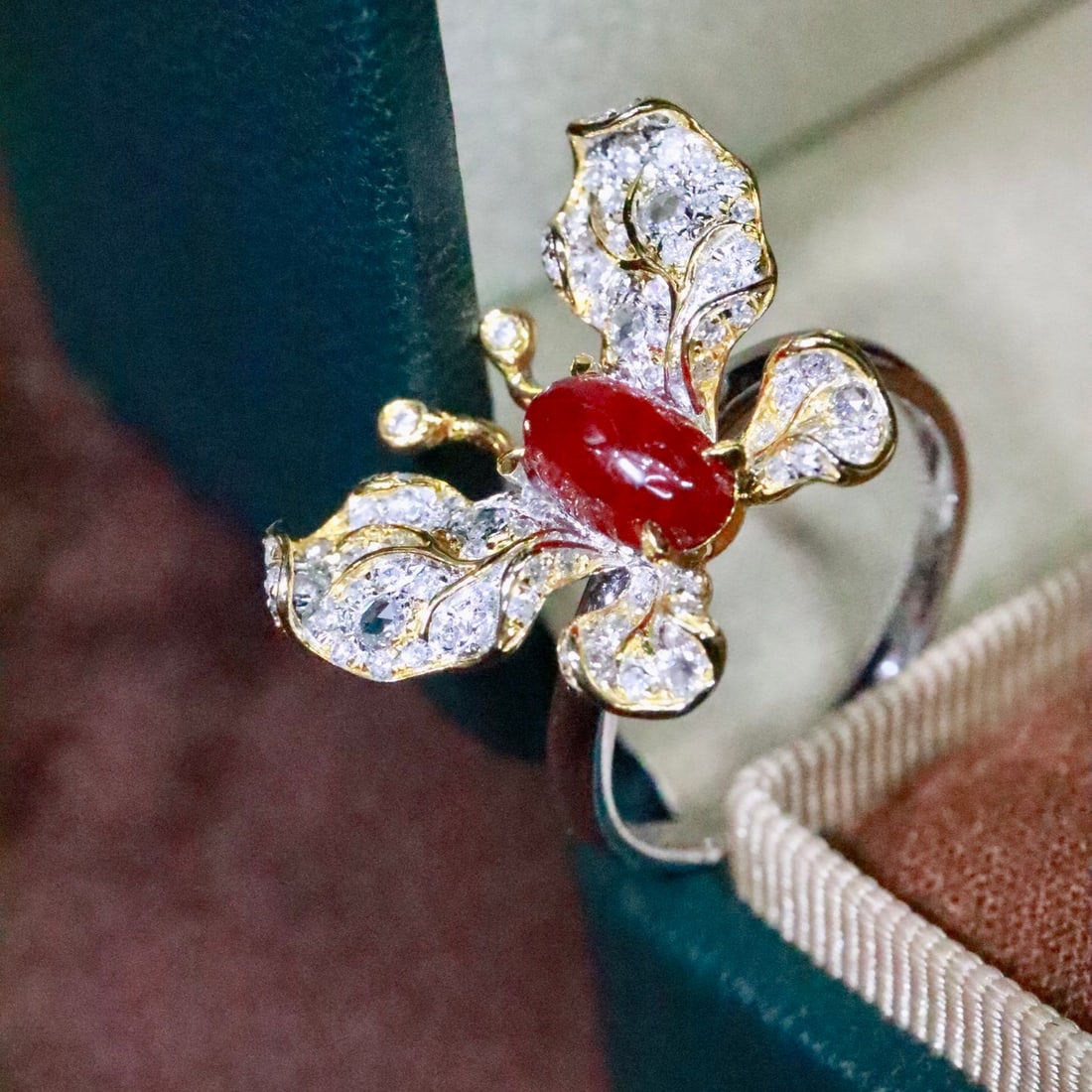 14k Gold 1.73 Ctw Natural Ruby & Diamond & Butterfly Ring - 3