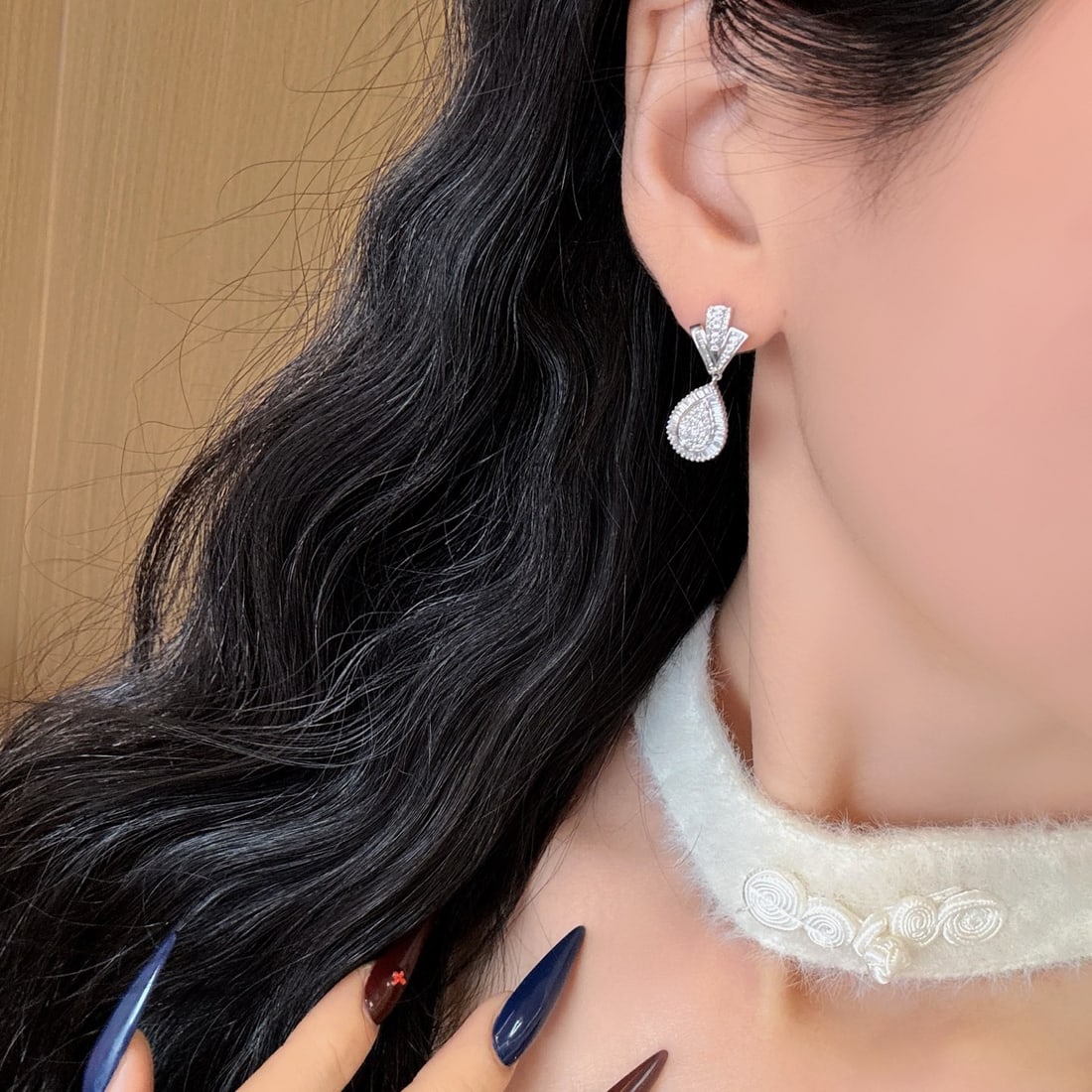 14k Gold 0.88 Ct Natural H Diamond Earrings - 5