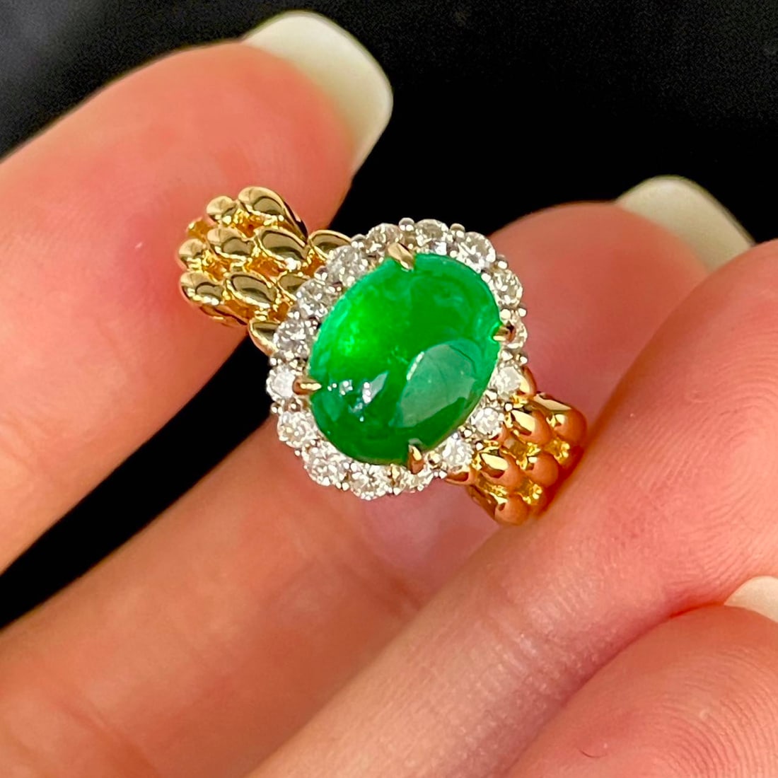 14k Gold 2.3 Ct Vivid Green Natural Emerald & Diamond Ring - 3