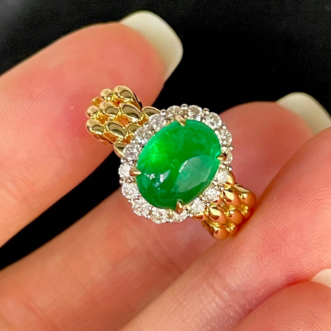 14k Gold 2.3 Ct Vivid Green Natural Emerald & Diamond Ring - 4