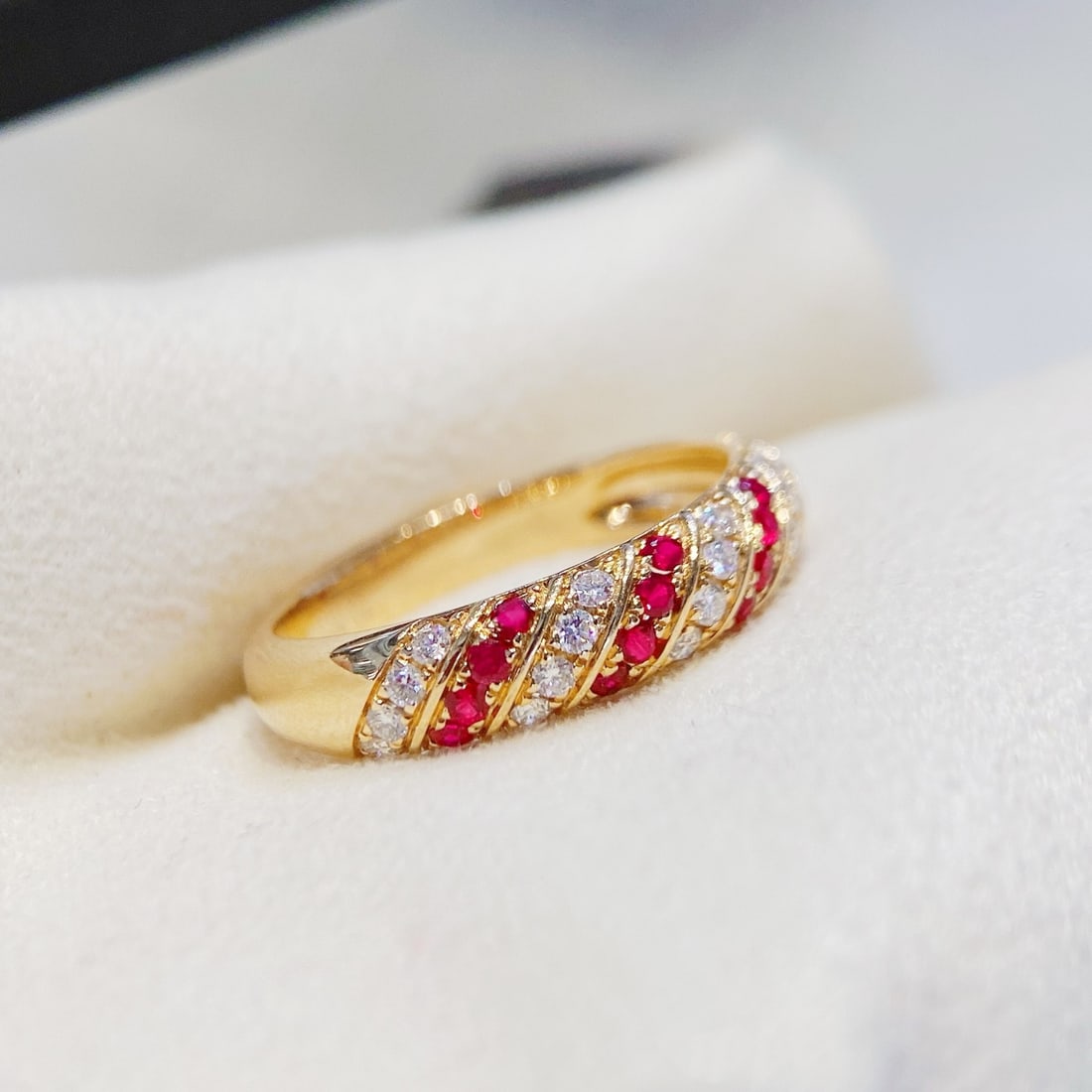 14k Gold 0.43 Ctw Natural Ruby & Diamond Ring - 2