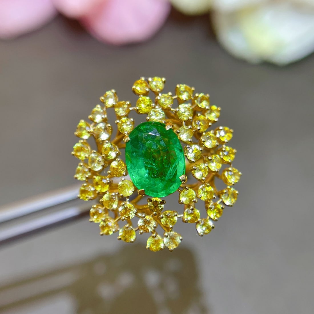 14k Gold 3.65 Ctw Vivid Green Natural Emerald & Sapphire Ring - 2