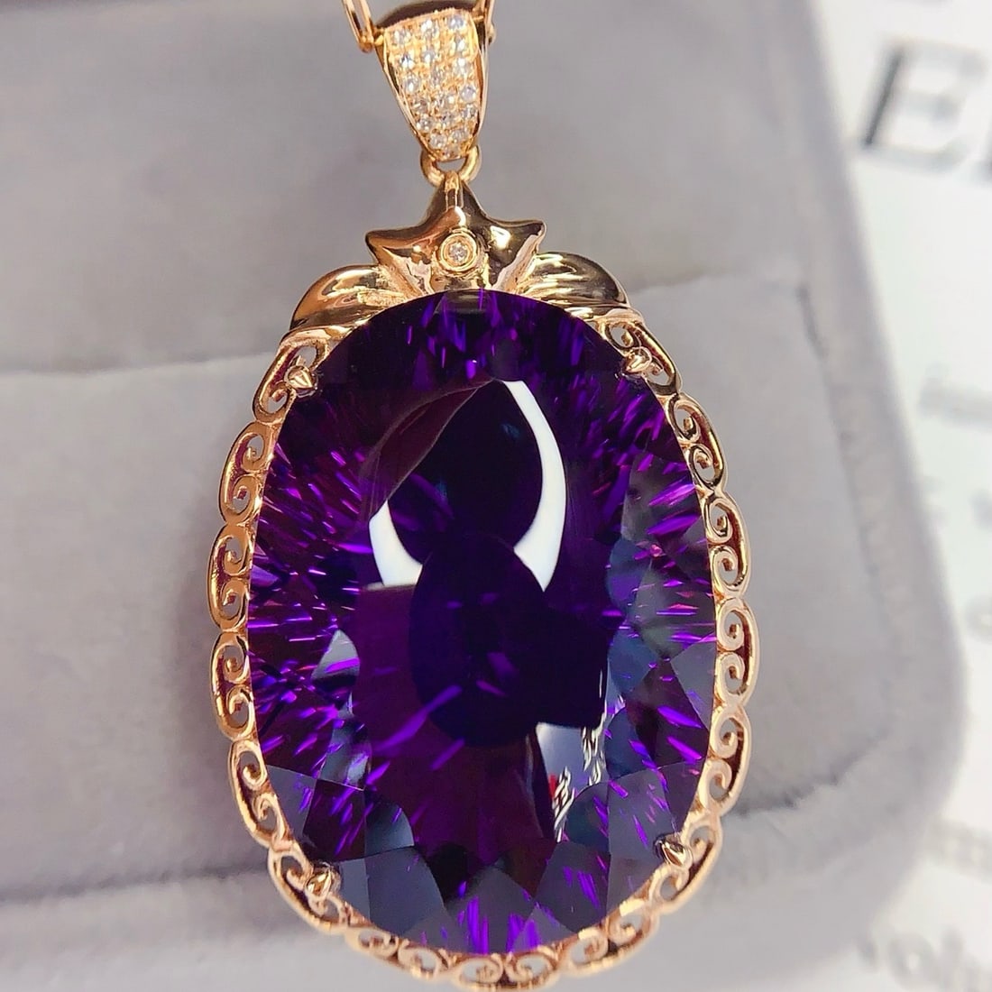 14k Gold 30.8 Ct Natural Amethyst & Diamond Pendant( Without Chain ) - 4