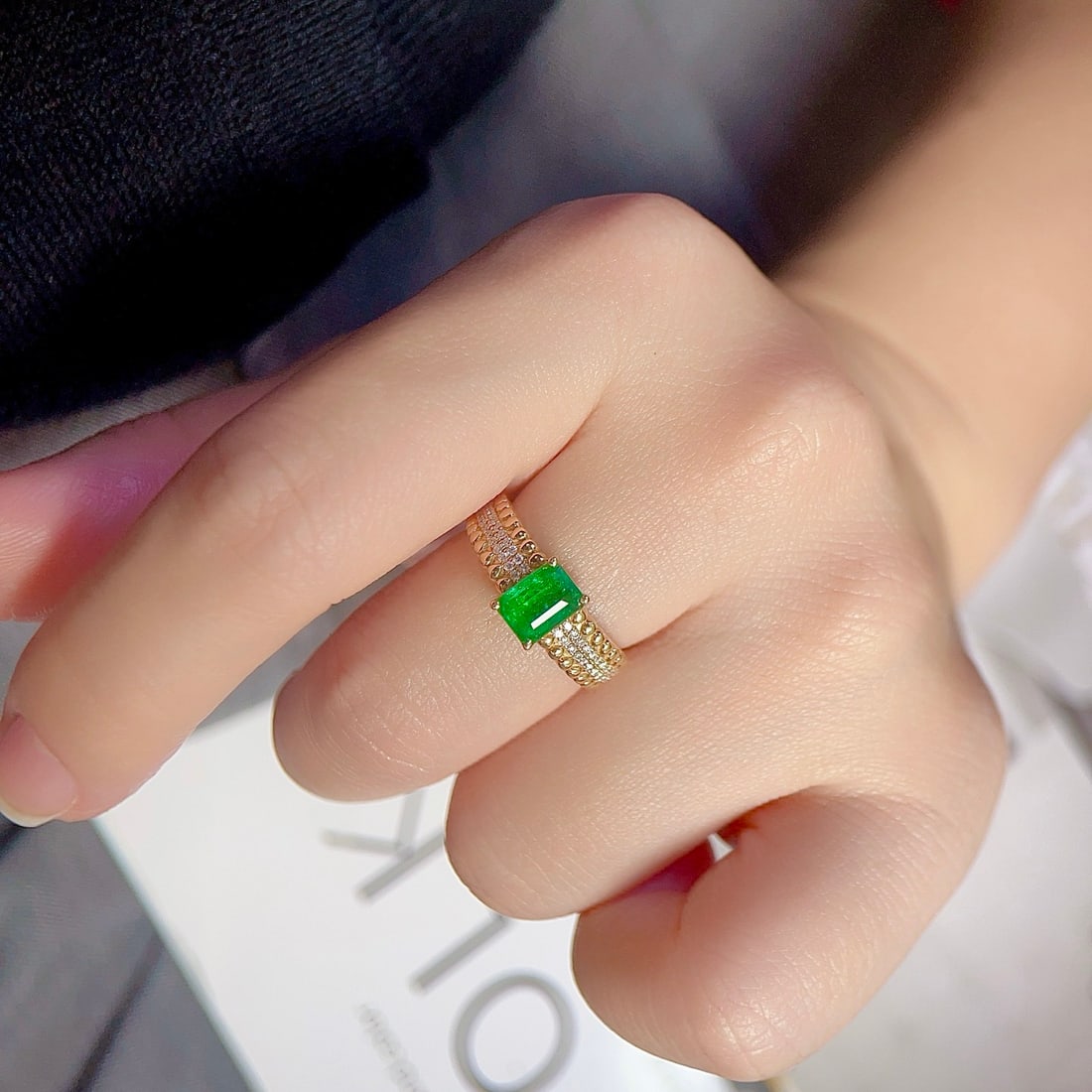 14k Gold 1.35 Ctw Vivid Green Natural Emerald & Diamond Ring - 3