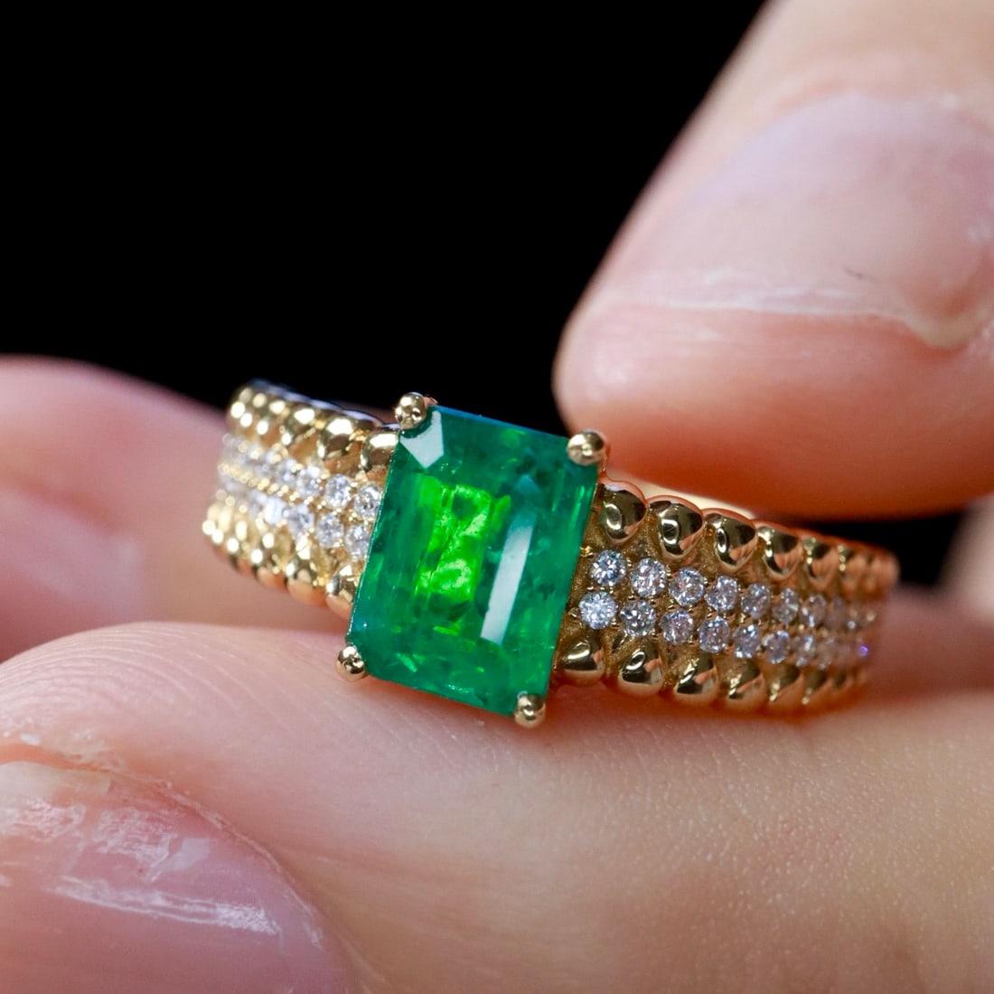 14k Gold 1.35 Ctw Vivid Green Natural Emerald & Diamond Ring - 7