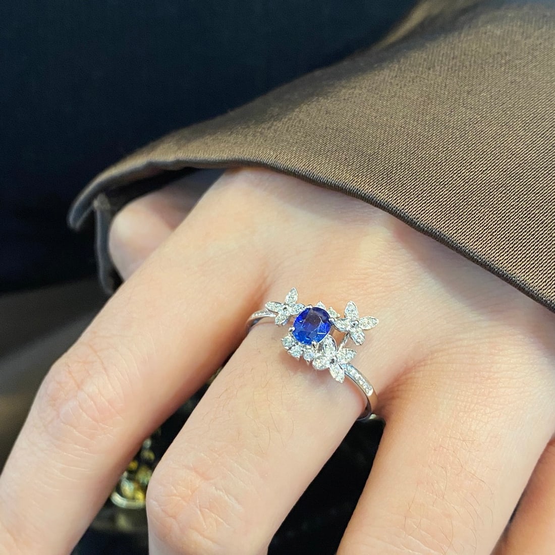 14k Gold 0.55 Ctw Natural Sapphire & Diamond Ring - 4