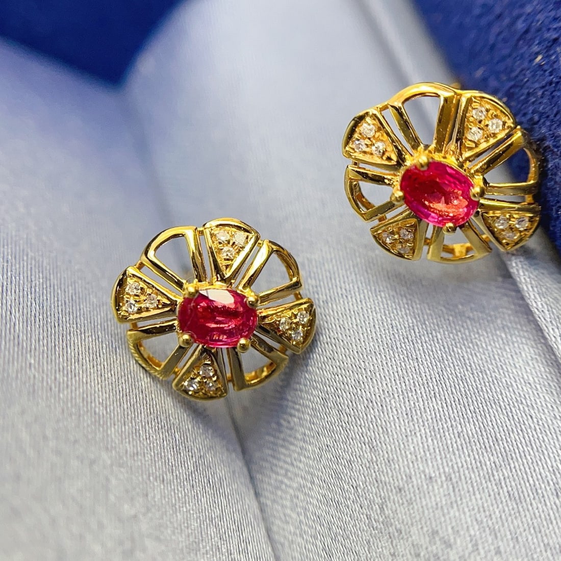 14k Gold 0.75 Ct Natural Ruby & Diamond Earrings - 5