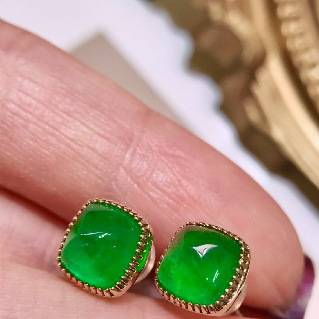 14k Gold 3.9 Ct Natural Emerald Earrings - 3