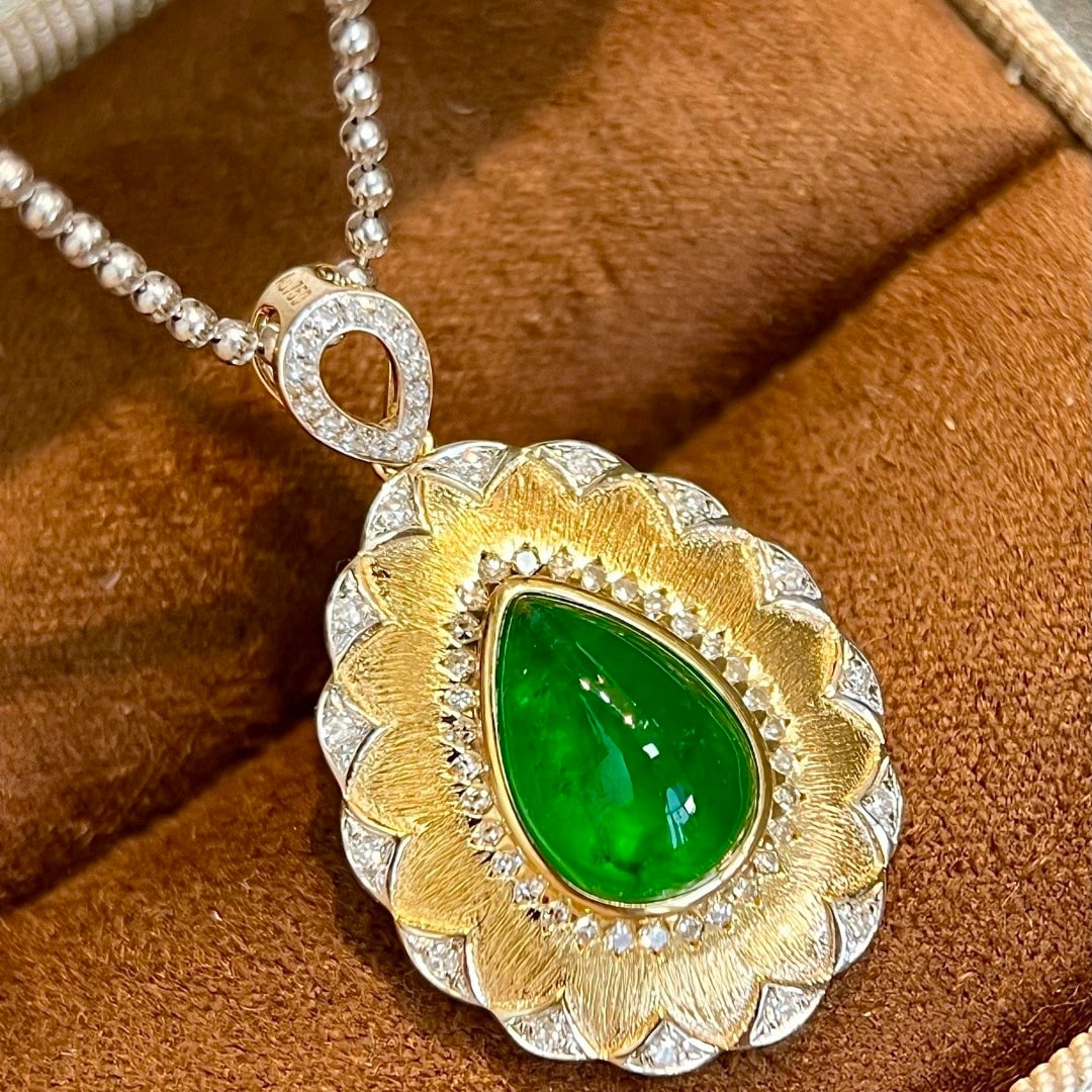 14k Gold 2.98 Ctw Vivid Green Natural Emerald & Diamond Pendant( Without Chain ) - 3