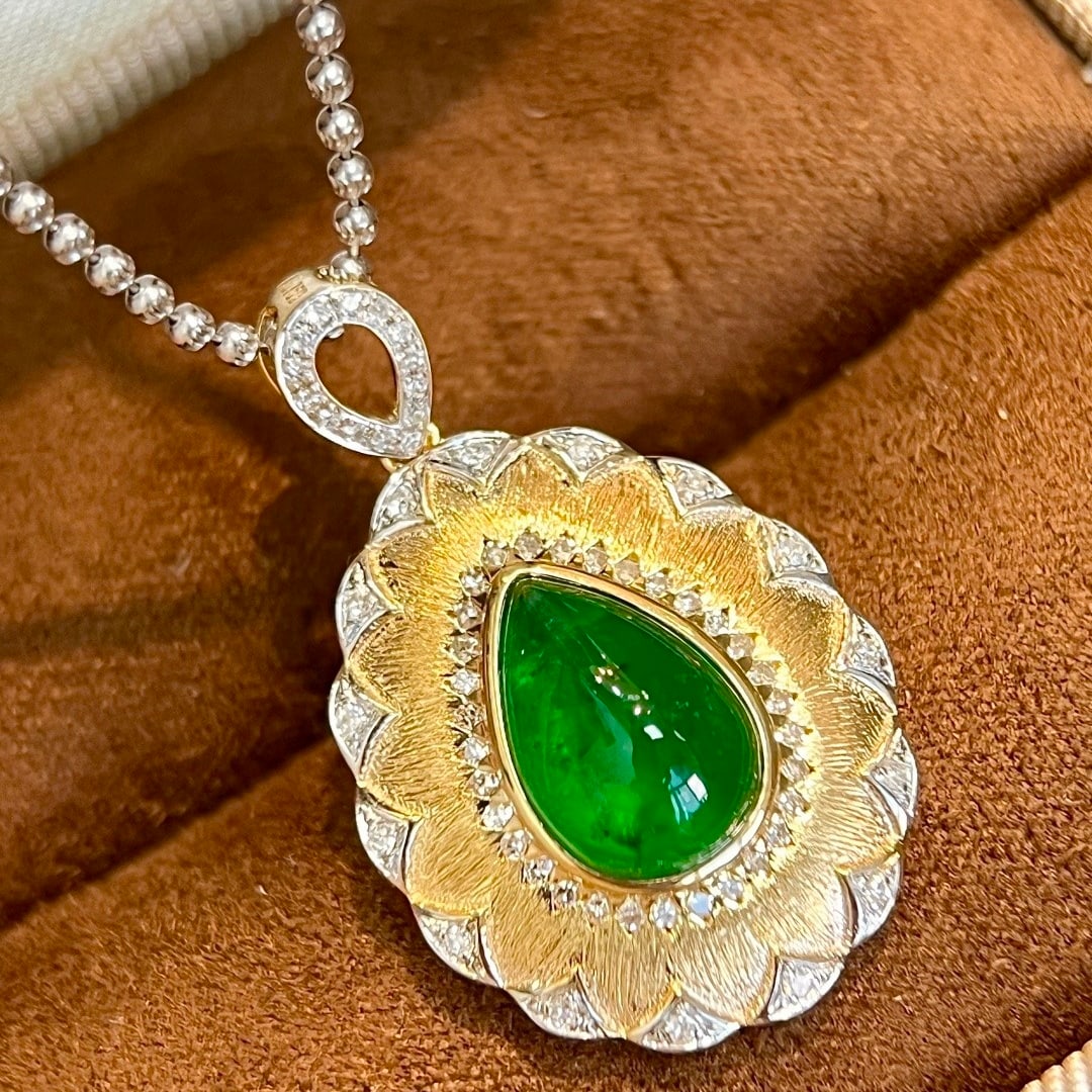 14k Gold 2.98 Ctw Vivid Green Natural Emerald & Diamond Pendant( Without Chain ) - 4