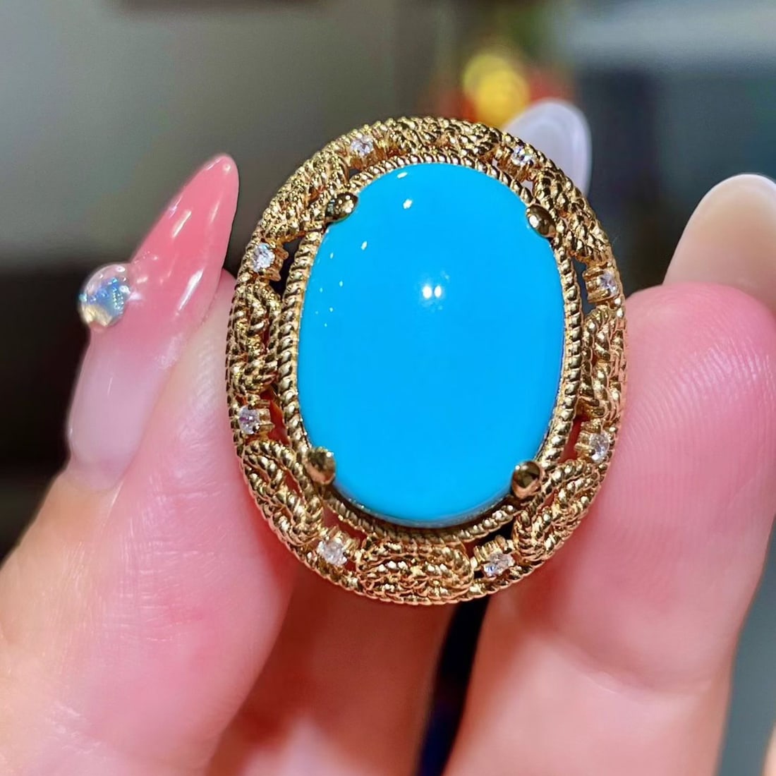 14k Gold 8.22 Ctw Natural Blue Turquoise & Diamond Ring - 2