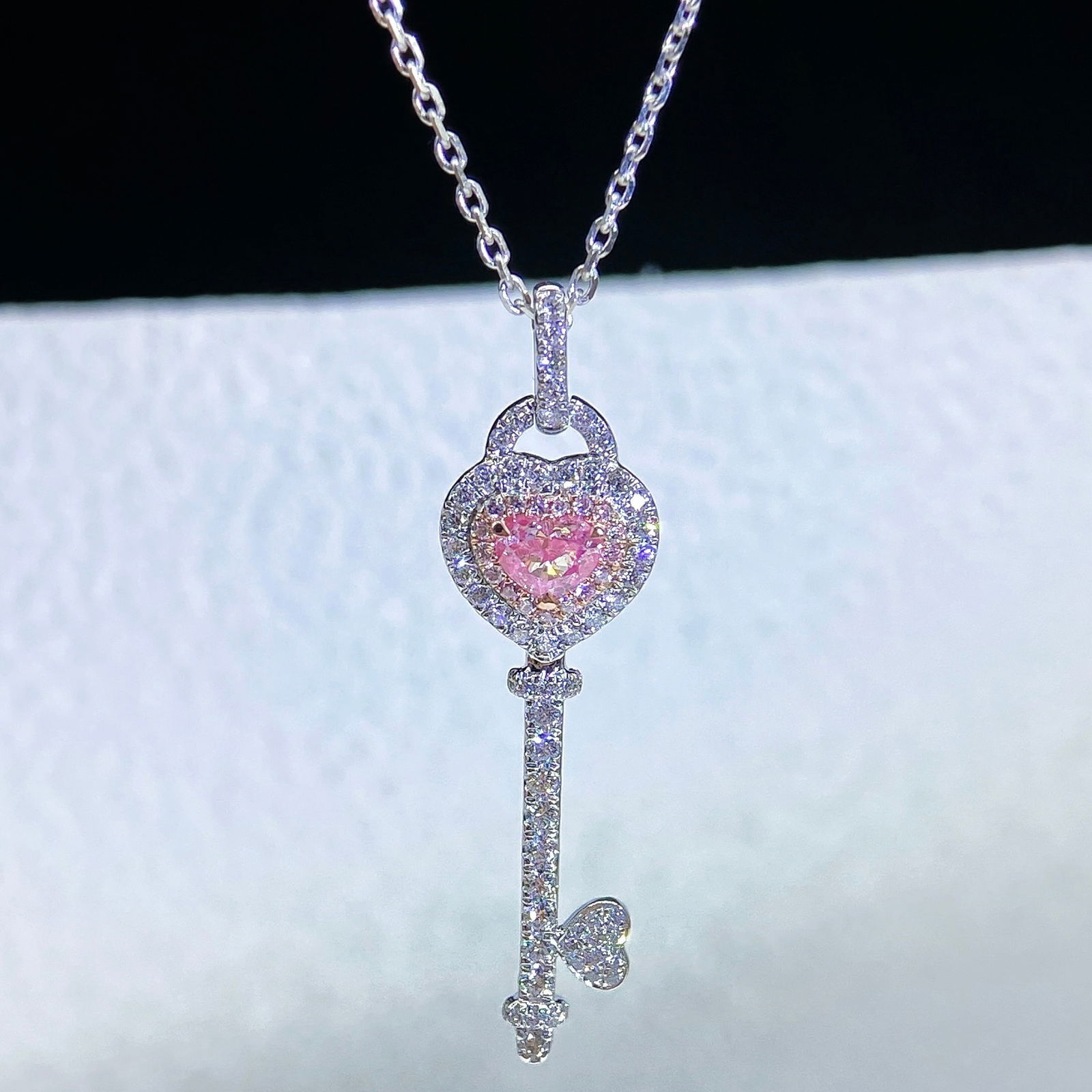 14k Gold 0.59 Ctw Natural Pink Diamond & Diamond Necklace: Ref:231122405 // gold content:14k gold // main gemstone:pink diamond // shape:heart // carat weight:0. 29ct // color:pink // treatment:natural // // adjacent gemstone 2 : diamond // shape:round // car