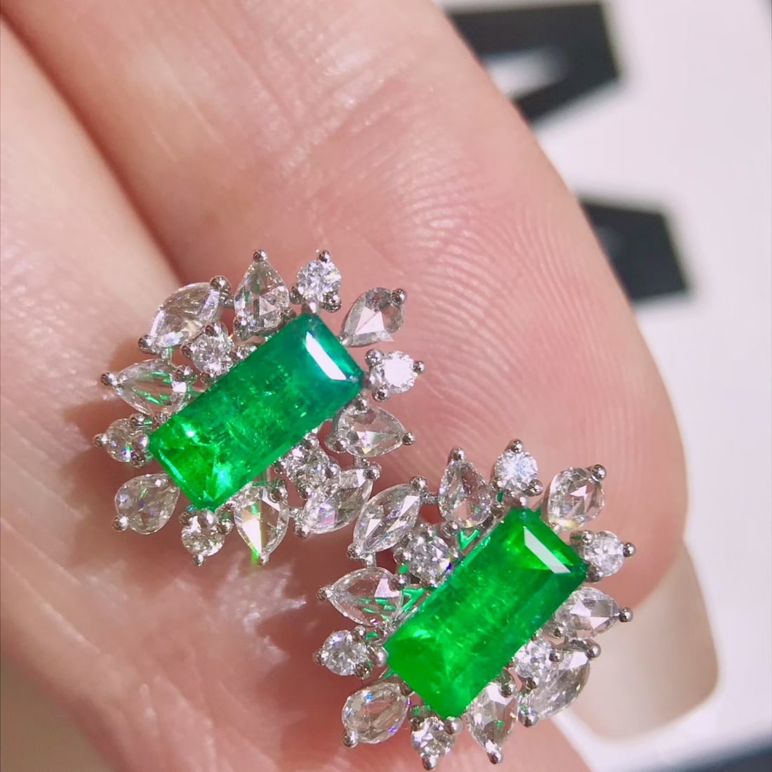 14k Gold 1.78 Ctw Vivid Green Natural Emerald & Diamond Earrings - 3