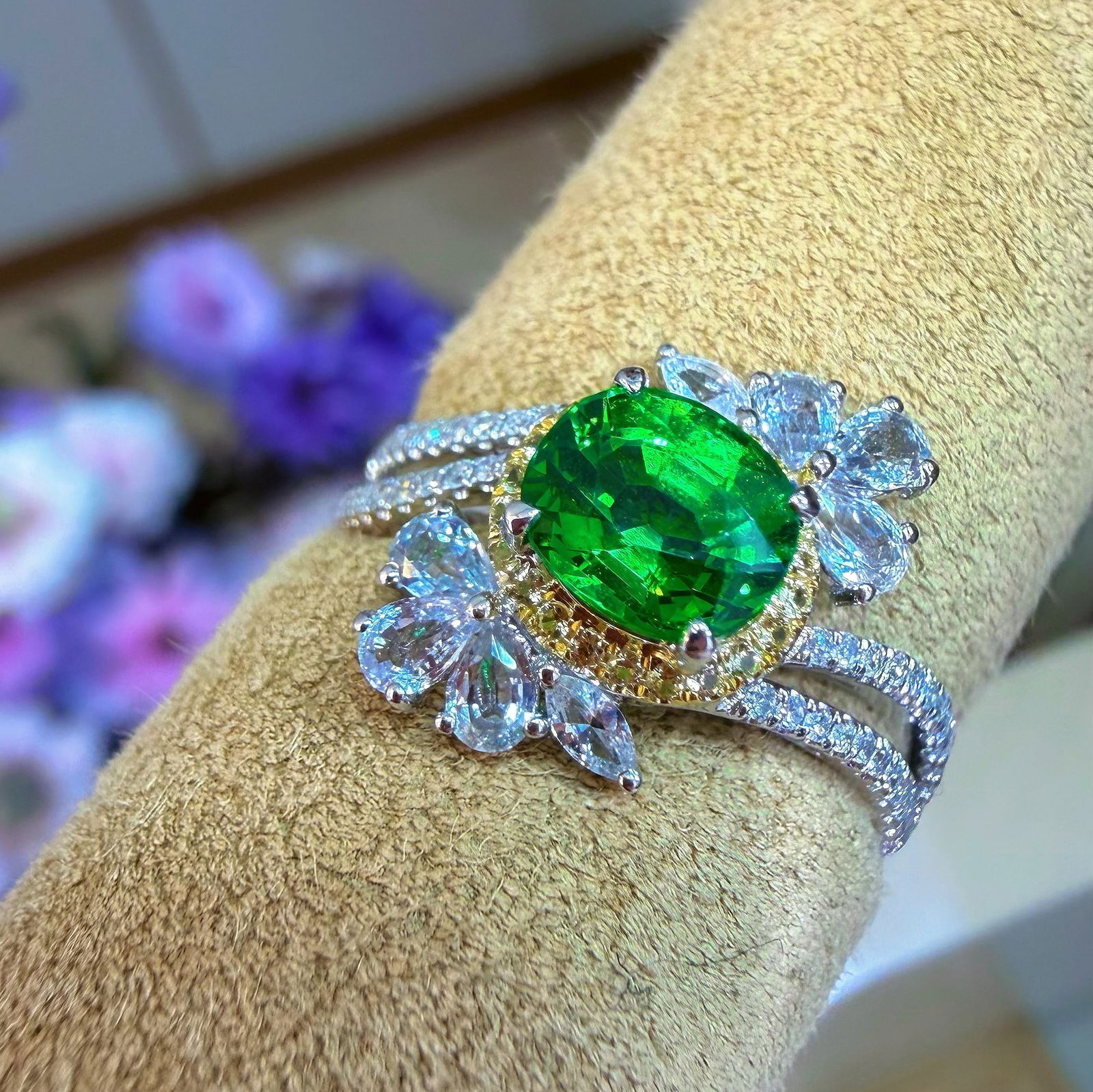 14k Gold 1 Ct Natural Tsavorite & Diamond Ring - 3