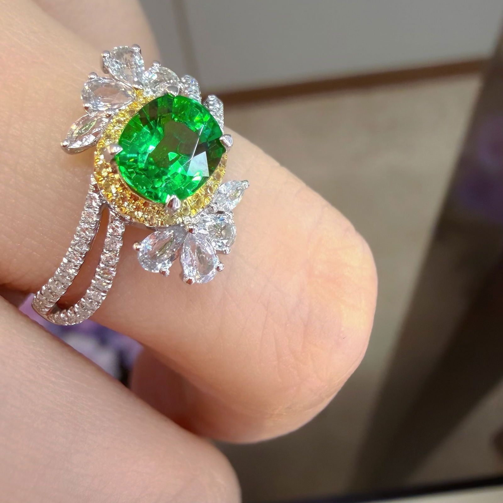 14k Gold 1 Ct Natural Tsavorite & Diamond Ring - 6