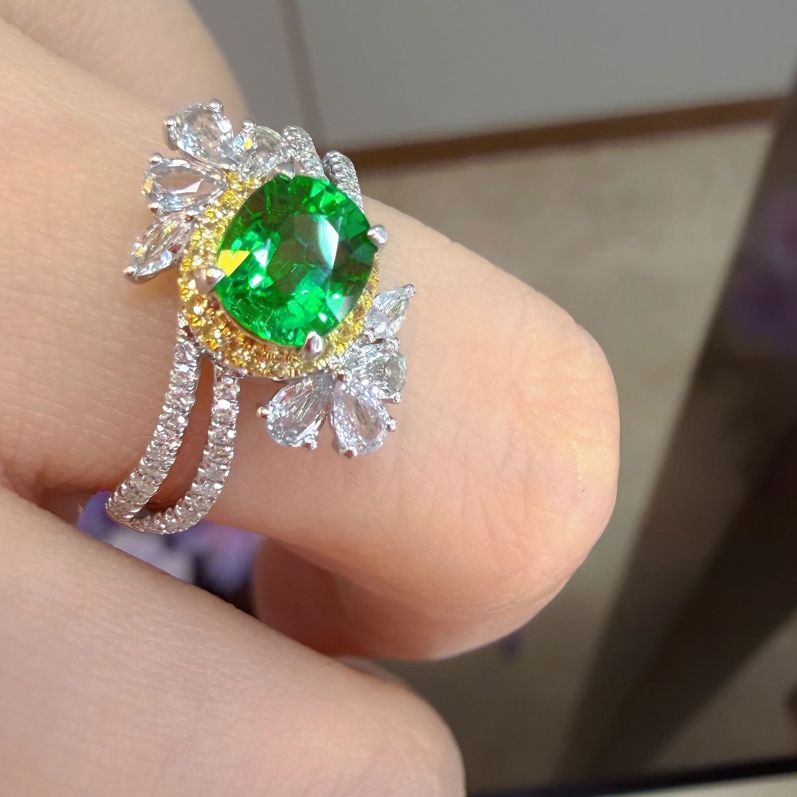 14k Gold 1 Ct Natural Tsavorite & Diamond Ring - 7