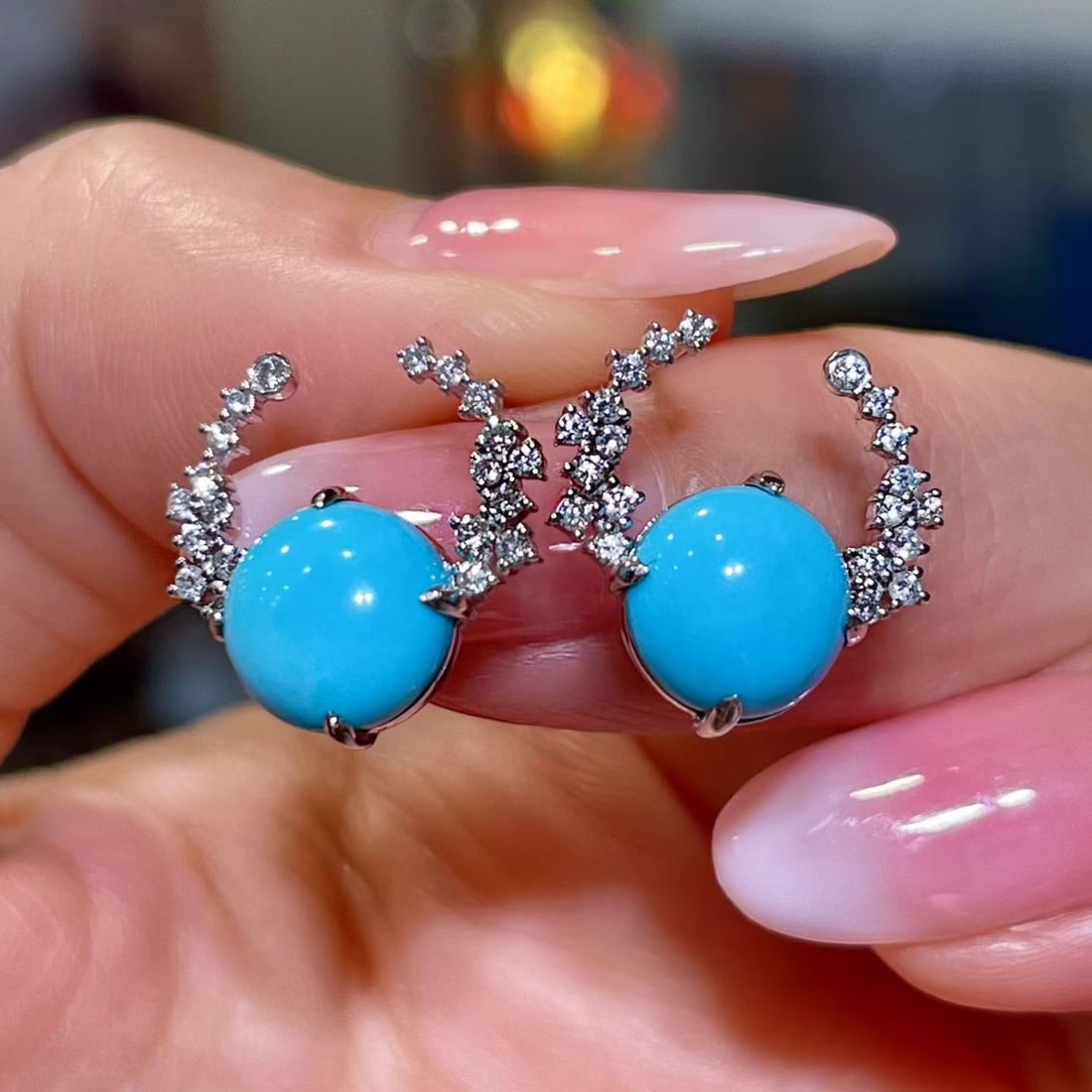 14k Gold 3.88 Ctw Natural Blue Turquoise & Diamond Earrings: Ref:231122428 // gold content:14k gold // main gemstone:blue turquoise // shape:round // carat weight:3. 59ct // color:blue // treatment:natural // cut grade:g // // adjacent gemstone 2 : diamond // s