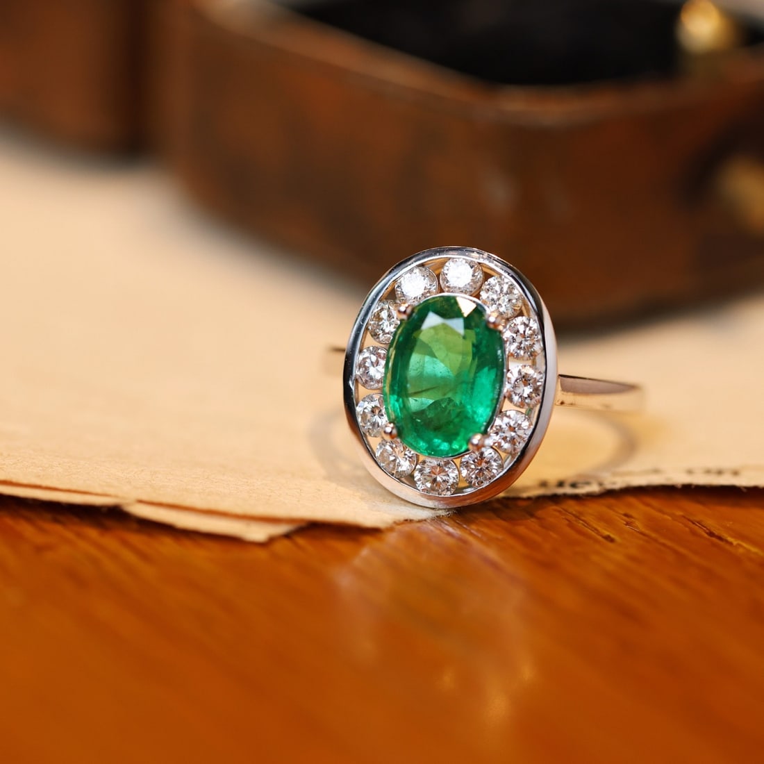 14k Gold 2.70 Ctw Natural Emerald & Diamond Ring: Ref:231122439 // gold content:14k gold // ring size:7. 25us // // main gemstone:emerald // shape:oval // carat weight:1. 86ct // color:green // treatment:natural // // adjacent gemstone 2 : diamond //