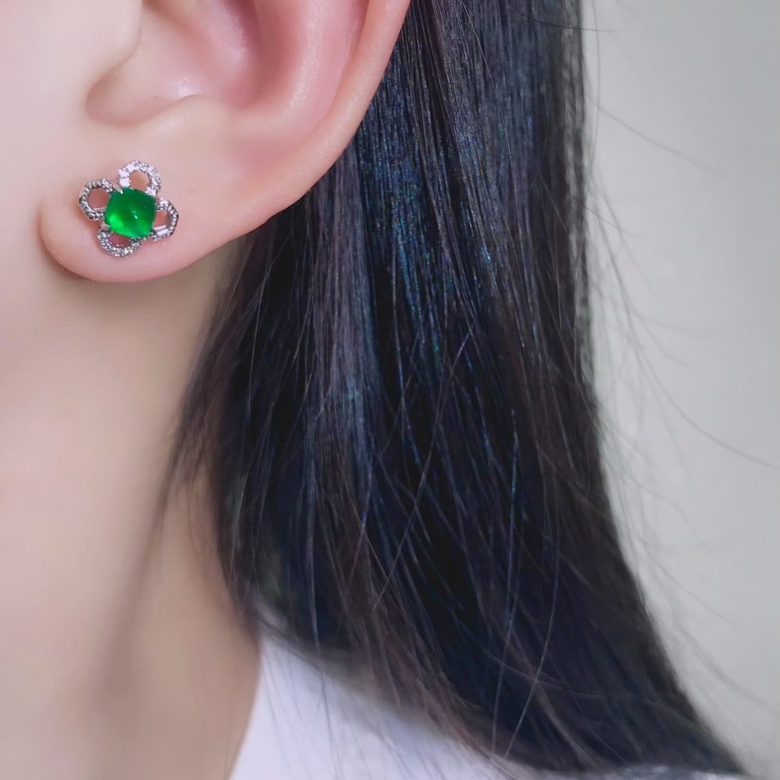 14k Gold 1.3 Ct Natural Emerald & Diamond Earrings - 4