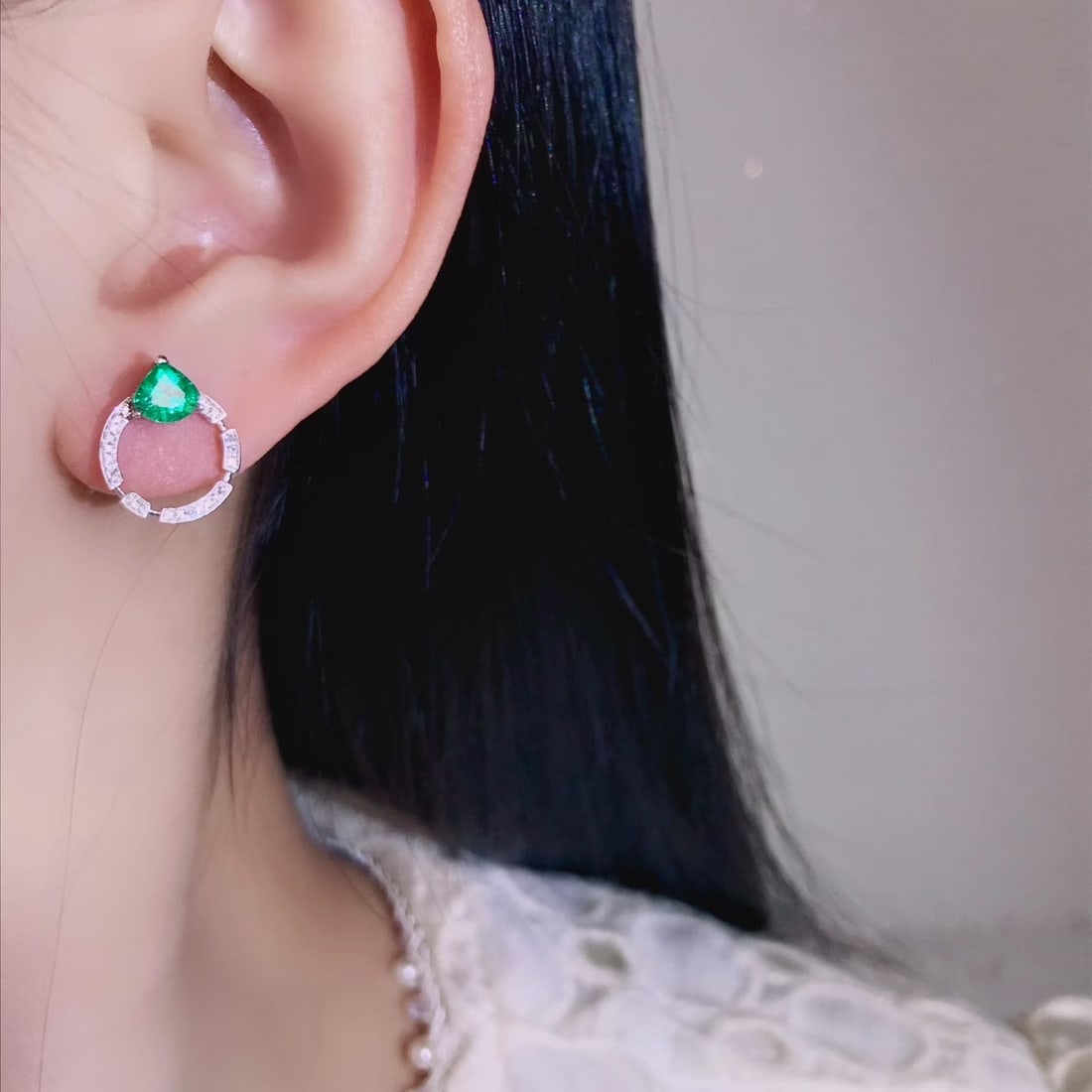 14k Gold 1 Ct Natural Emerald & Diamond Earrings - 4