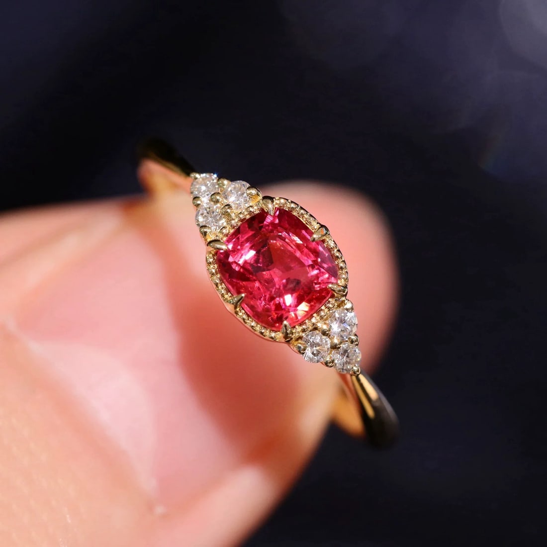 14k Gold 0.92 Ctw Natural Spinel & Diamond Ring: Ref:230959175 // gold content:14k gold // ring size:7. 25us // // main gemstone:spinel // shape:cushion // carat weight:0. 81ct // color:red // treatment:natural // // adjacent gemstone 2 : diamond //