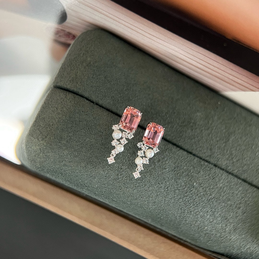 14k Gold 3.19 Ctw Natural Tourmaline & Spinel Earrings: Ref:230959209 // gold content:14k gold // main gemstone:tourmaline // shape:octagonal // carat weight:2. 91ct // color:pink // treatment:natural // // adjacent gemstone 2 : spinel // shape:round // ca
