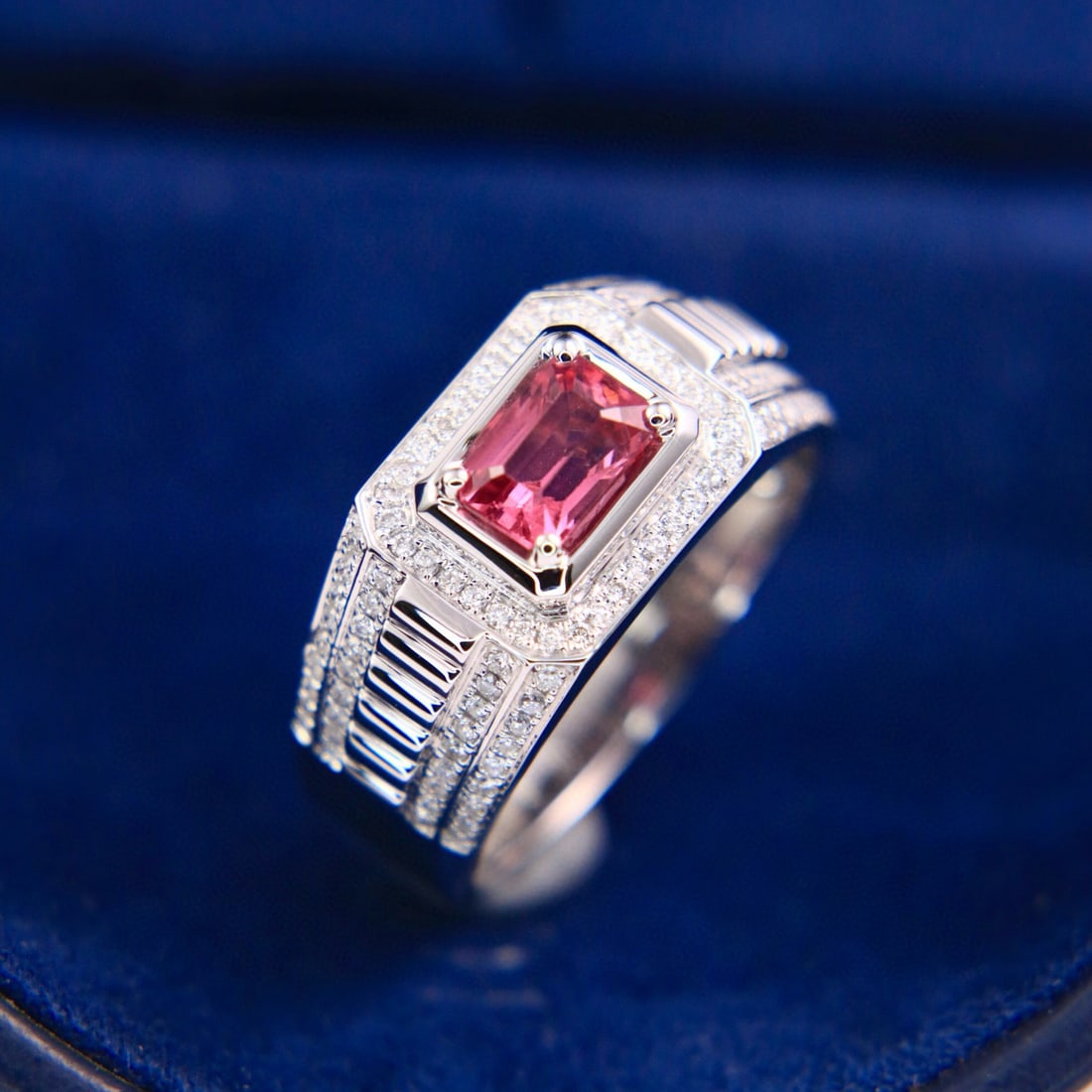 14k Gold 1.43 Ctw Natural Spinel & Diamond & Men¡¯s Ring: Ref:230976212 // gold content:14k gold // ring size:8us // // main gemstone:spinel // shape:octagonal // carat weight:1. 06ct // color:pink // treatment:natural // // adjacent gemstone 2 : diamond //