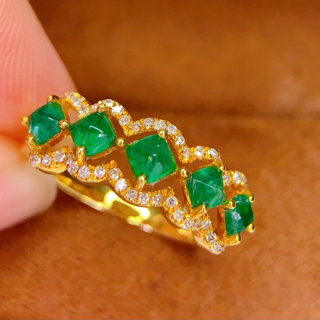 14k Gold 1.4 Ct Natural Emerald & Diamond Ring - 2
