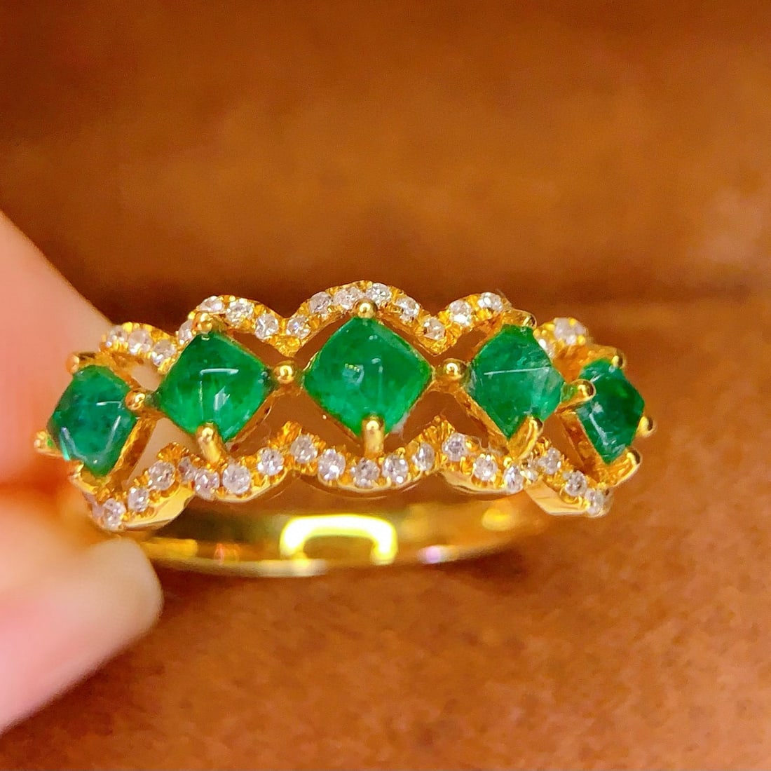 14k Gold 1.4 Ct Natural Emerald & Diamond Ring - 4