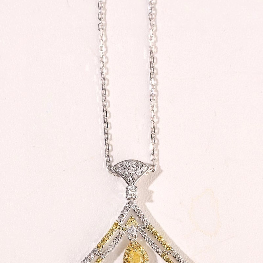 14k Gold 0.56 Ct Natural Color Diamond Necklace - 7