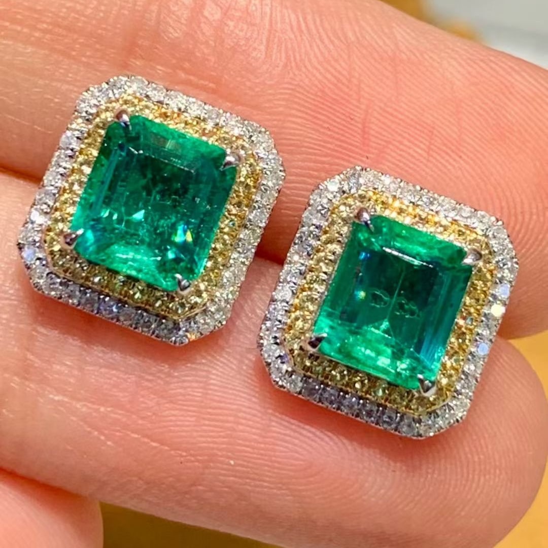14k Gold 2.1 Ct Natural Emerald & Diamond Earrings - 3