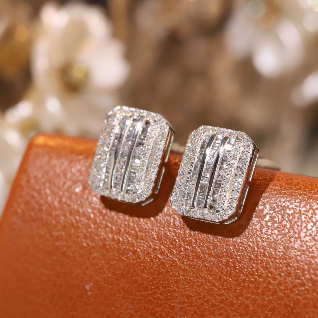 14k Gold 0.42 Ct Natural H Diamond Earrings - 8